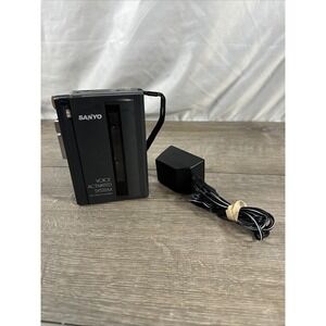 Walkman SANYO M-1115 - Tested Recorder Working W/Power Cord Used Read As is